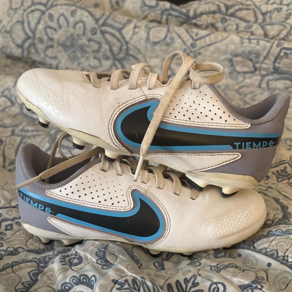 Nike kids Tiempo Legend 9 Academy FG soccer cleats